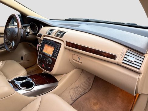 Used 2012 Mercedes-Benz R 350 4MATIC image 31