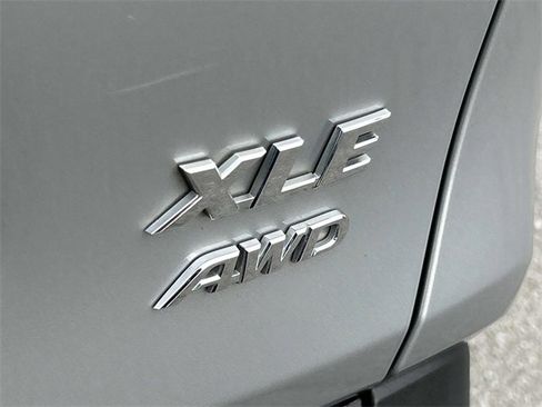 Used 2022 Toyota RAV4 XLE image 12
