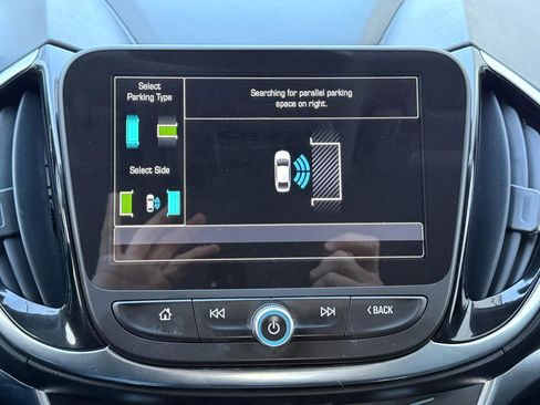 Used 2017 Chevrolet Volt Premier w/ Driver Confidence II Package image 18