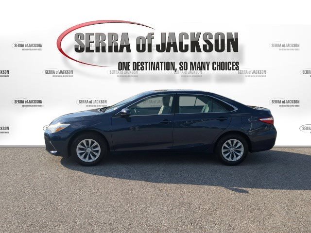 Used 2016 Toyota Camry LE FWD image 5