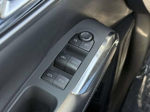 Used 2026 Chevrolet Traverse LT AWD/4WD image 19