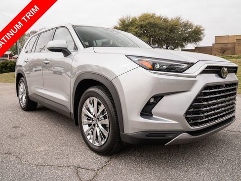 Certified 2024 Toyota Grand Highlander AWD image 10