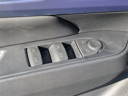 New 2026 Chevrolet Equinox EV LT image 20