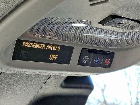 Used 2024 Chevrolet Trax LT w/ Driver Confidence Package image 29