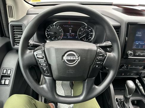 Used 2024 Nissan Frontier S w/ Technology Package AWD/4WD image 2