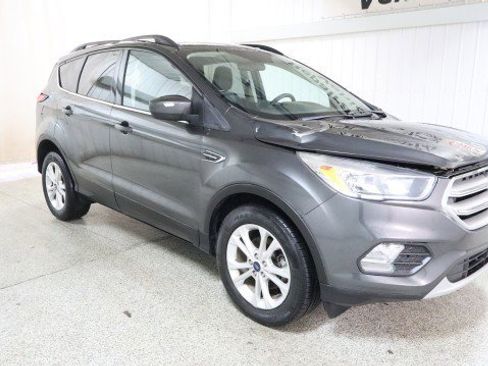 Used 2018 Ford Escape SE image 5