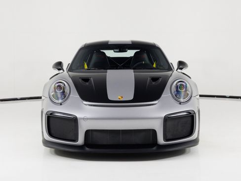 Used 2018 Porsche 911 GT2 RS RWD image 8