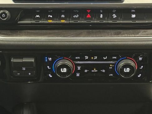 Used 2024 Chevrolet Silverado 1500 LTZ w/ LTZ Convenience Package II AWD/4WD image 16