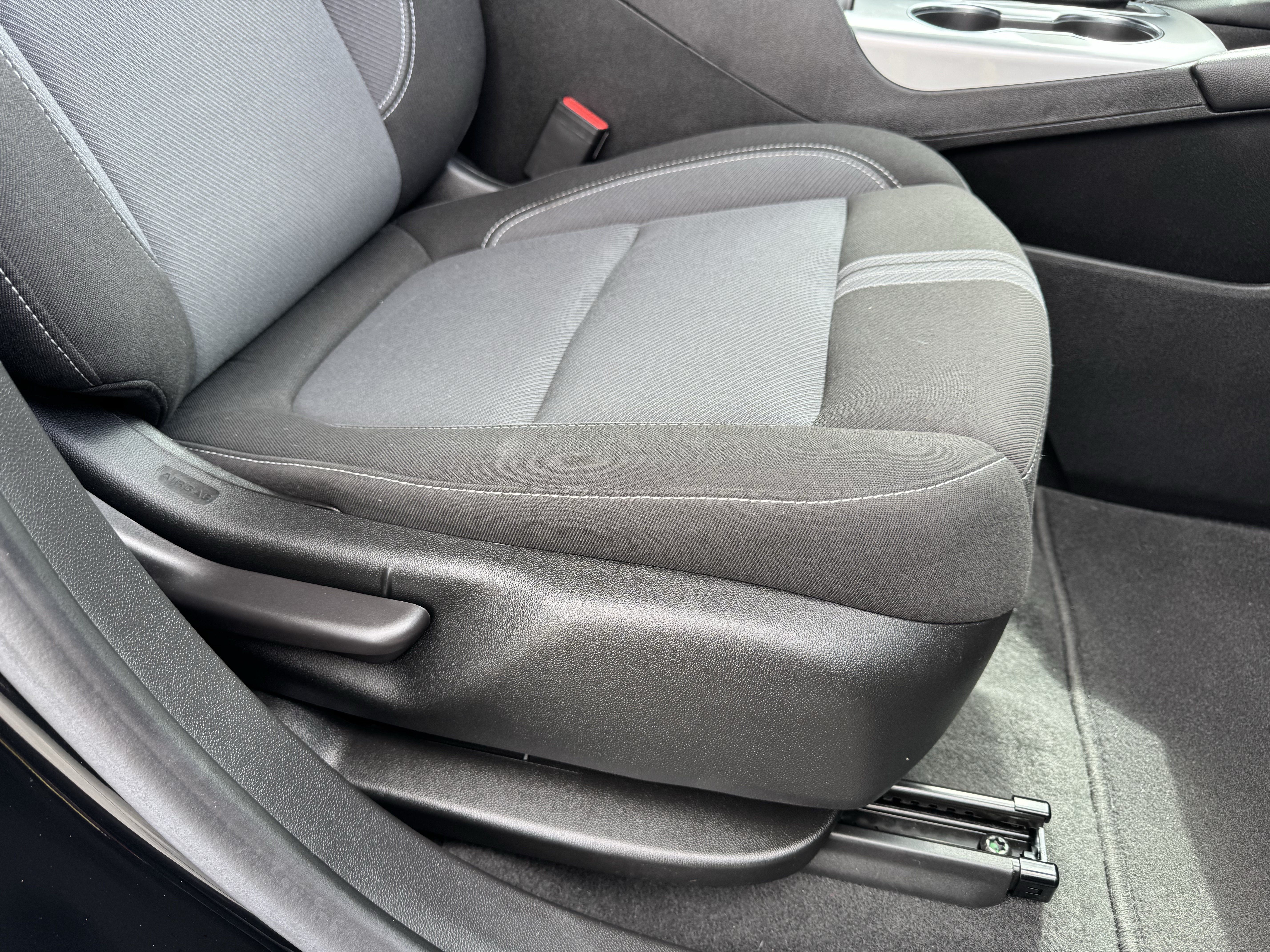 Used 2023 Chevrolet Blazer LT w/ Midnight/Sport Edition FWD image 24