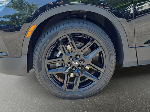 Used 2021 Chevrolet Blazer LT FWD image 30