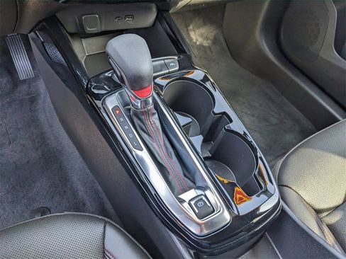 Used 2025 Chevrolet Trax RS image 26