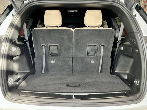 Certified 2023 Jeep Grand Cherokee L Limited w/ Luxury Tech Group II image 9