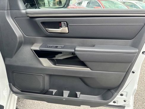 Used 2025 Toyota Tundra Limited image 13