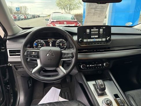 Used 2023 Mitsubishi Outlander SEL image 21