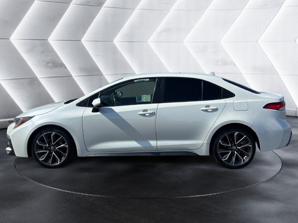 Used 2021 Toyota Corolla SE w/ Carpet Mat Package (TMS) FWD image 2