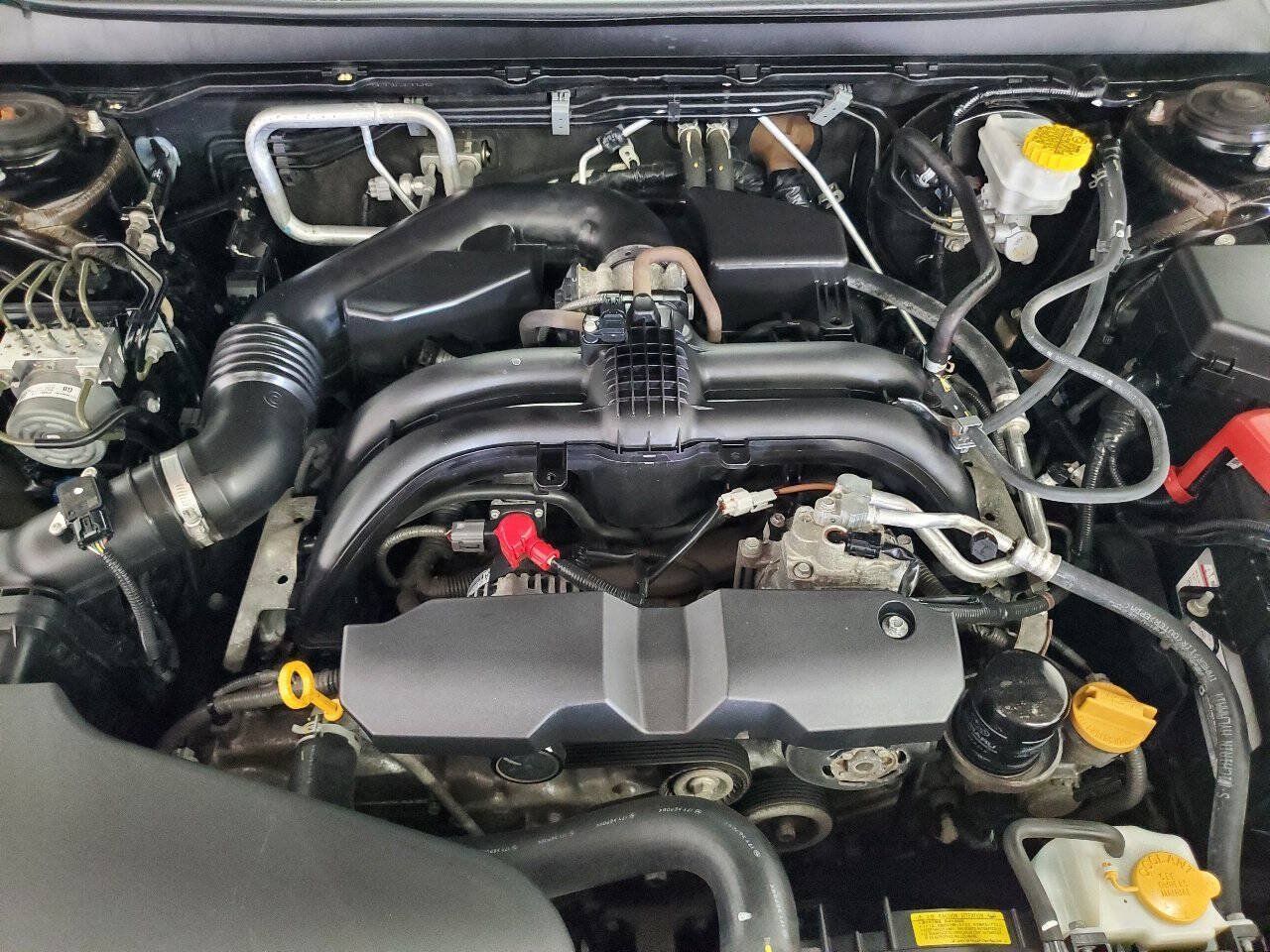 Used 2018 Subaru Outback 2.5i Limited AWD/4WD image 4
