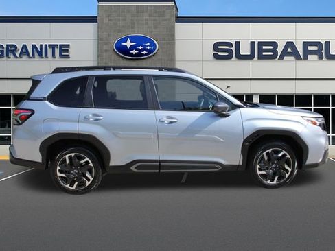Used 2025 Subaru Forester Limited image 11