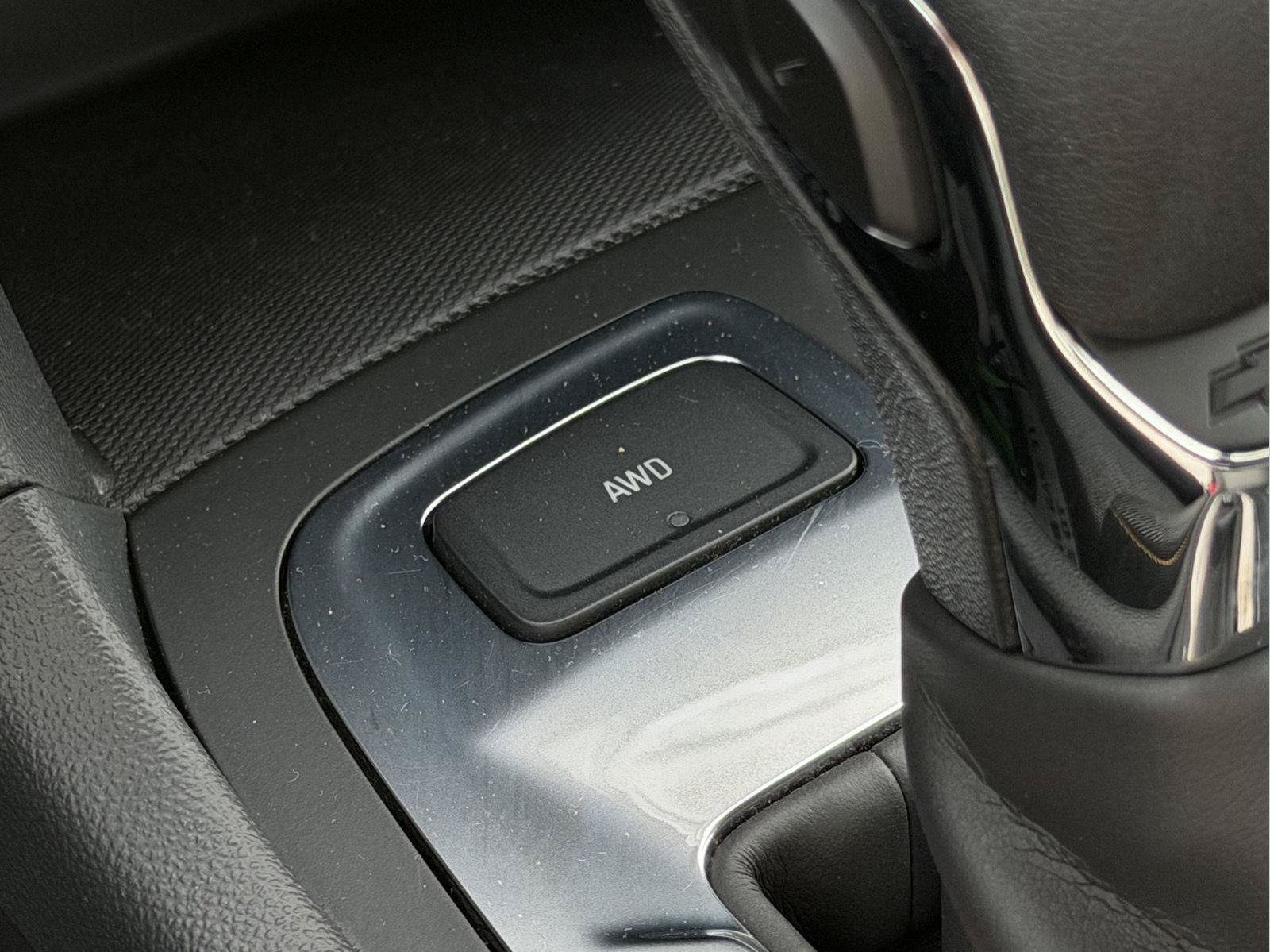 Used 2024 Chevrolet Equinox LT AWD/4WD image 18