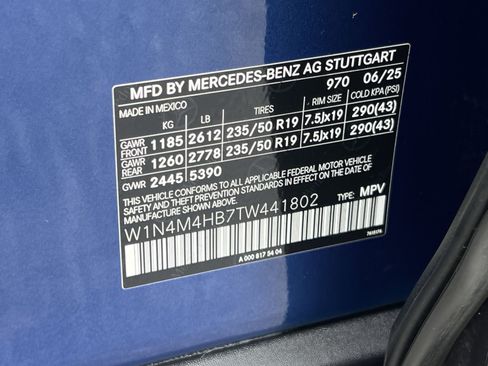 Used 2026 Mercedes-Benz GLB 250 4MATIC image 42