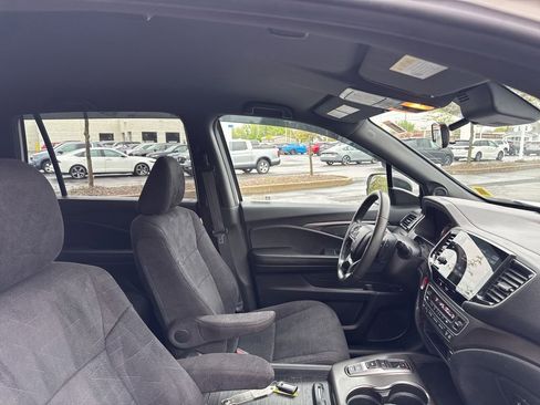 Certified 2022 Honda Pilot Sport image 18