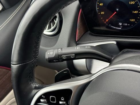 Used 2023 Mercedes-Benz GLB 250 4MATIC image 27