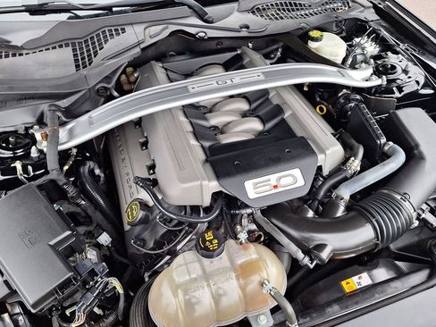 Used 2017 Ford Mustang GT Premium w/ Equipment Group 401A image 28