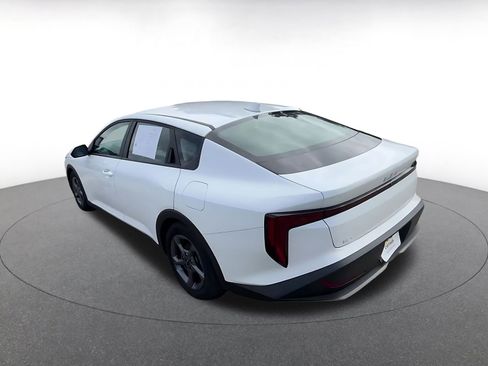 Used 2025 Kia K4 LXS FWD image 11