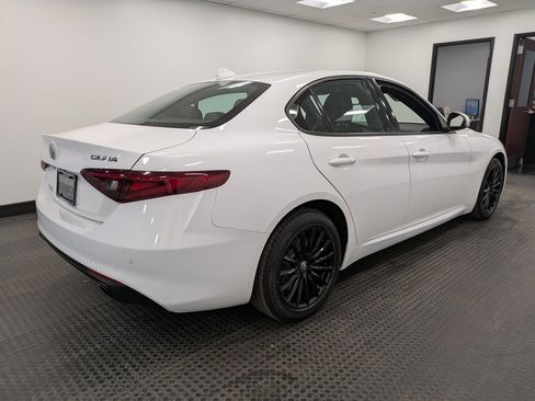 Used 2022 Alfa Romeo Giulia Sprint image 4