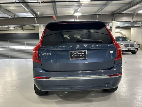 Certified 2024 Volvo XC90 T8 Plus AWD/4WD image 3