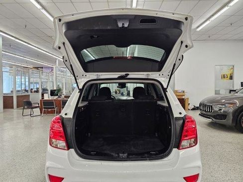 Used 2020 Chevrolet Trax LS w/ Tint and Cruise Package AWD/4WD image 38