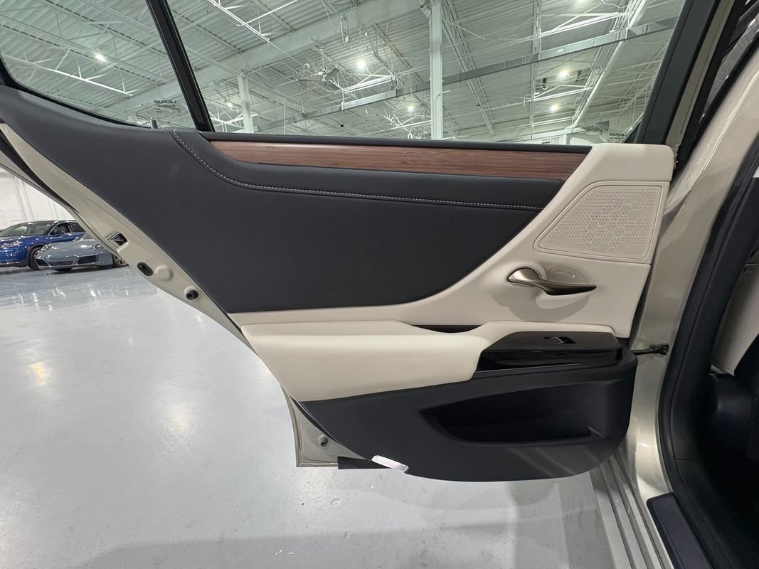 Used 2023 Lexus ES 350 w/ Premium Package FWD image 45