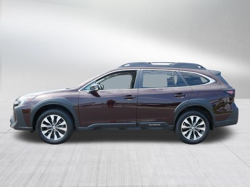 Certified 2025 Subaru Outback Limited AWD/4WD image 4