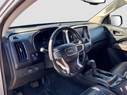 Used 2021 GMC Canyon Denali image 9