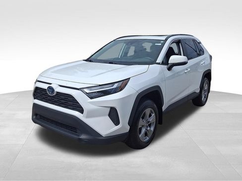 Used 2024 Toyota RAV4 XLE w/ Convenience Package AWD/4WD image 3