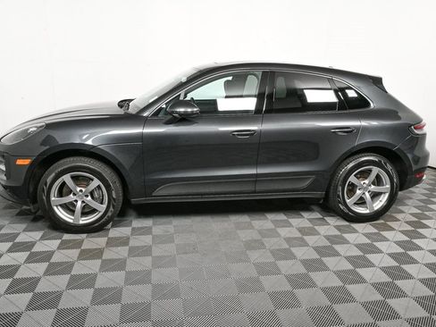Certified 2020 Porsche Macan image 2
