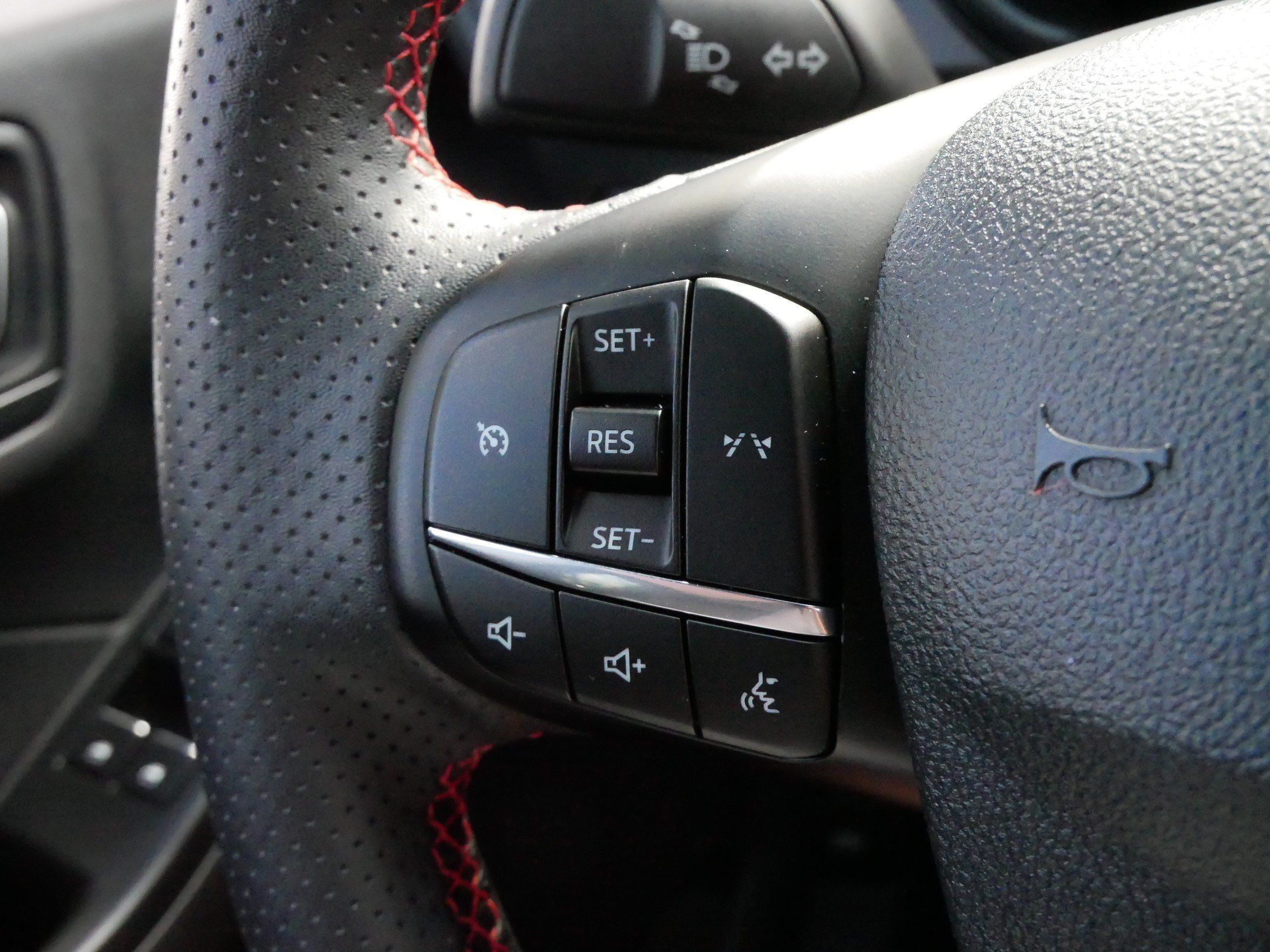 Used 2025 Ford Escape ST-Line AWD/4WD image 27