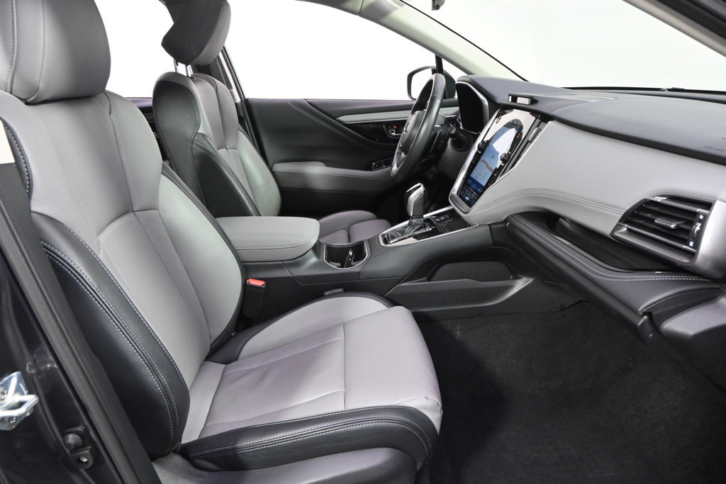 Used 2025 Subaru Outback Limited AWD/4WD image 16