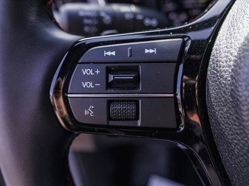 Used 2025 Honda Pilot Black Edition image 14