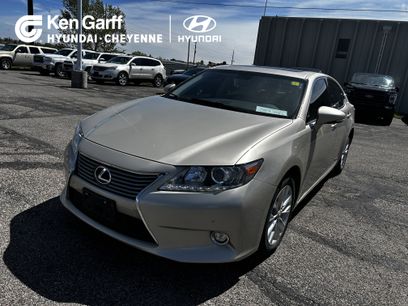 Used 2015 Lexus ES 300h w/ Navigation System Package