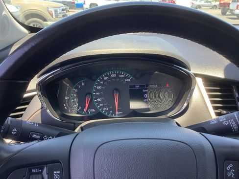 Used 2020 Chevrolet Trax LT w/ Redline Edition AWD/4WD image 14