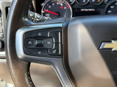 Used 2022 Chevrolet Silverado 1500 LT AWD/4WD image 8