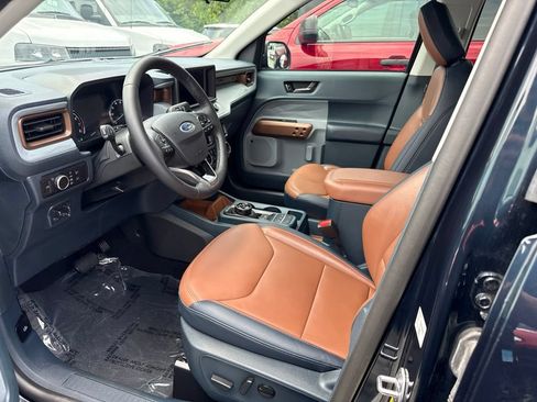 Used 2023 Ford Maverick Lariat w/ Lariat Luxury Package AWD/4WD image 3