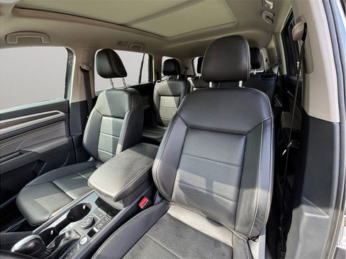Used 2023 Volkswagen Atlas SE w/ Panoramic Sunroof Package AWD/4WD image 19