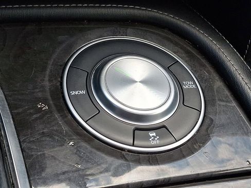 Used 2024 INFINITI QX80 Luxe image 25