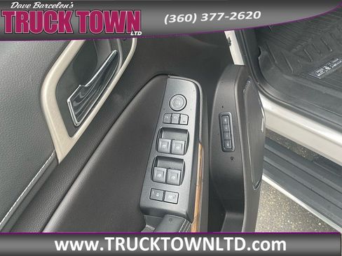 Used 2019 GMC Yukon Denali w/ Denali Ultimate Package AWD/4WD image 19