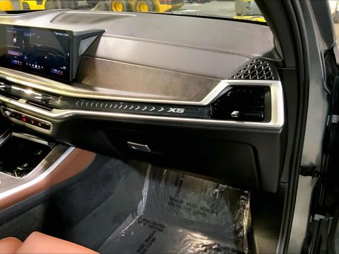 Used 2024 BMW X5 xDrive40i w/ Premium Package image 19