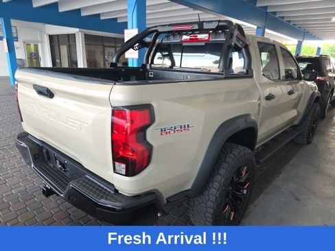 Used 2023 Chevrolet Colorado Trail Boss w/ Technology Package AWD/4WD image 5