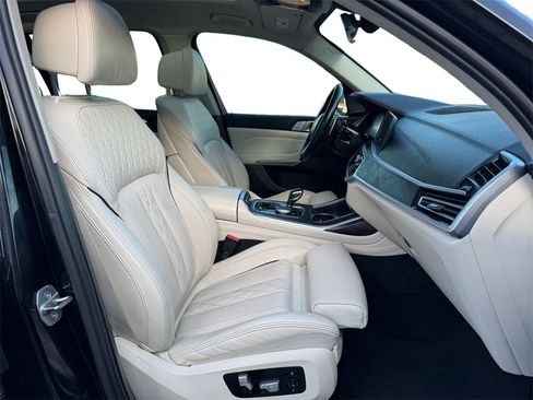 Used 2020 BMW X7 xDrive40i w/ Luxury Seating Package image 17