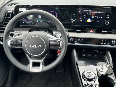 Certified 2025 Kia Sportage LX AWD/4WD image 14