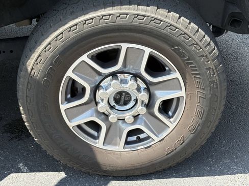 Used 2024 Ford F250 Lariat AWD/4WD image 25